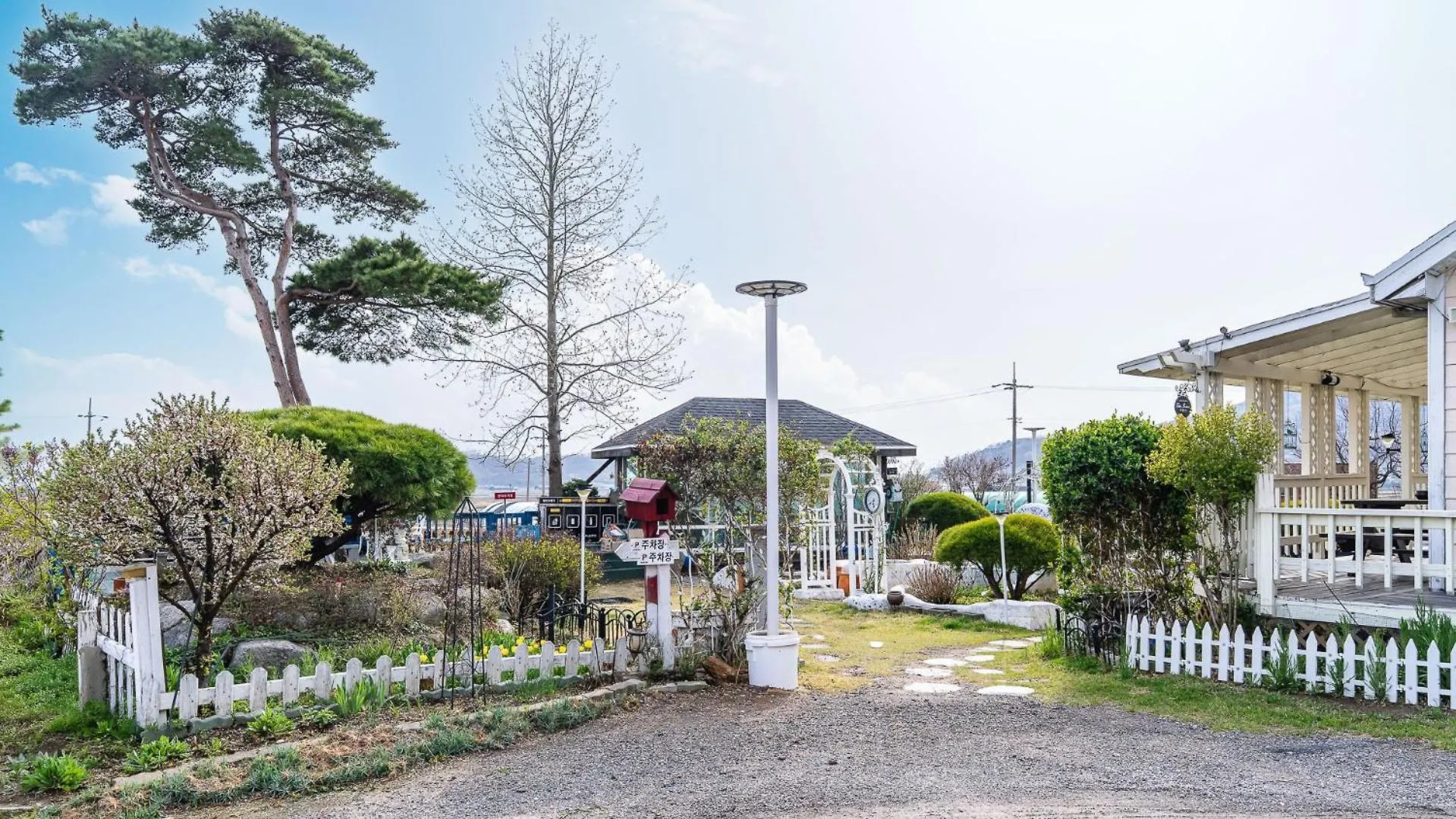 Ganghwa Eden Jungwon Pension 인천 3*,  대한민국